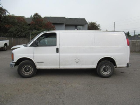 1997 CHEVROLET 3500 CARGO VAN