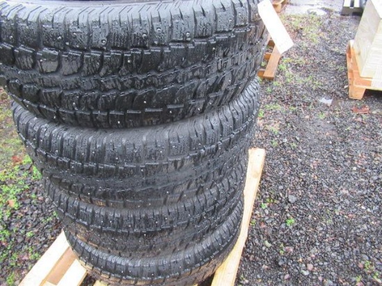 (4) WINTER CAT 265/70R17 STUDDED TIRES