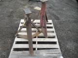 (2) HEAVY DUTY JACK STANDS