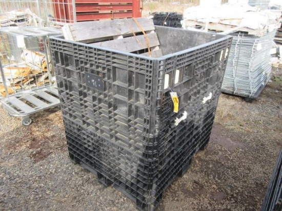 PLASTIC CRATE