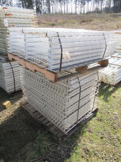 ASSORTED SIZE PALLET RACK WIRE DECKING