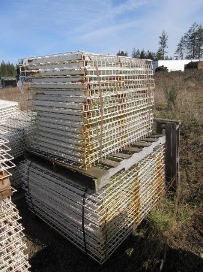 ASSORTED SIZE PALLET RACK WINE DECKING