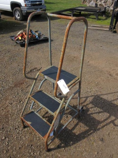 3 STEP STOCK LADDER