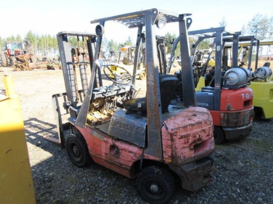 TOYOTA (UNKNOWN MODEL) FORKLIFT