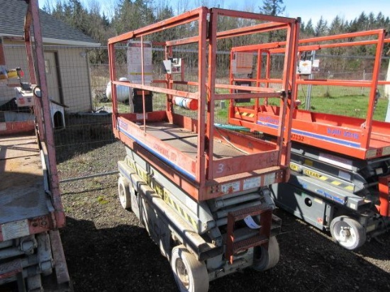 SKYJACK 3220 ELECTRIC SCISSOR LIFT