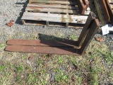 PAIR OF 42'' FORKLIFT FORKS