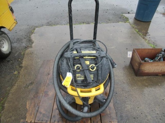 DEWAILT SHOP VAC