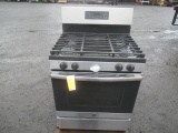 GENERAL ELECTRIC GAS RANGE 30'' STOVE / OVEN