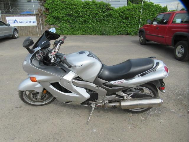 しょう④ 2002 KAWASAKI ZX1200-C MOTORCYCLE | Proxibid