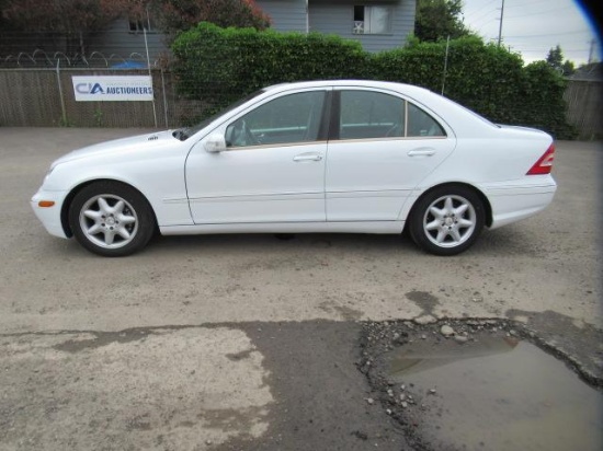 2001 MERCEDES C240