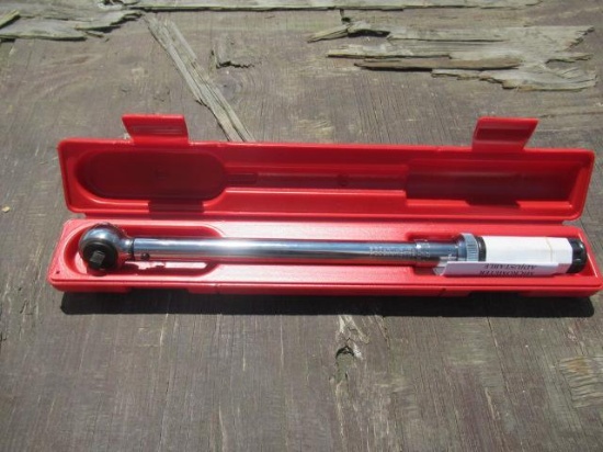 K-D TOOLS 3/8 MICROMETER TORQUE WRENCH 10-100 FT POUNDS, MODEL 2951 (UNUSED)