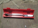 K-D TOOLS 3/8 MICROMETER TORQUE WRENCH 10-100 FT POUNDS, MODEL 2951 (UNUSED)