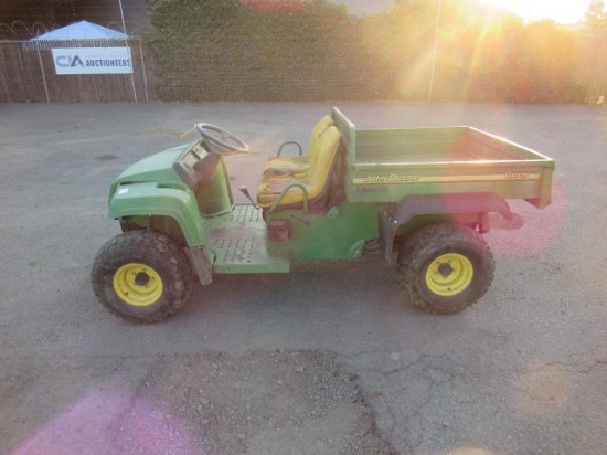 JOHN DEERE 4X2 TX GATOR