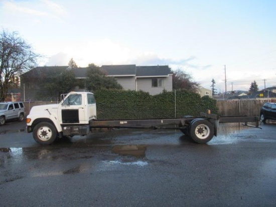 1998 FORD F-800 CAB & CHASSIS