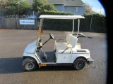 HYUNDAI 4 STROKE GAS POWERED GOLF CART