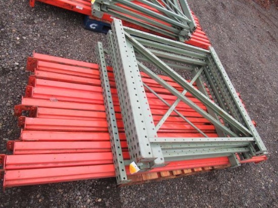 PALLET RACKING - (5) 4' UPRIGHTS & (12) 8' CROSSARMS