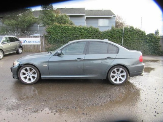 2010 BMW 32I