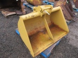 48'' EXCAVATOR CLEANOUT BUCKET