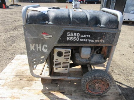 BRIGGS & STRATTON GAS POWERED 5500W PORTABLE GENERATOR