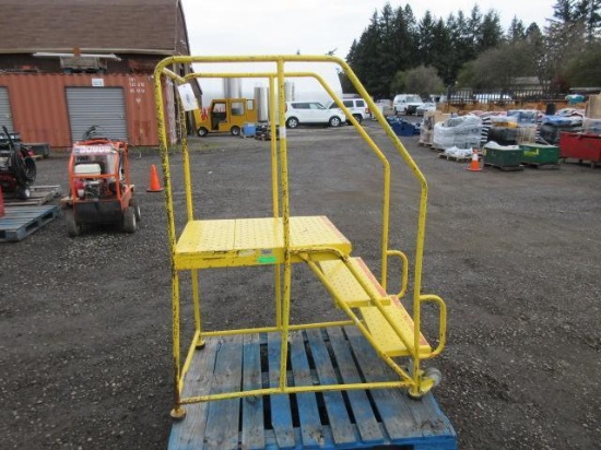 BALLYMORE 3 STEP WAREHOUSE STOCK LADDER