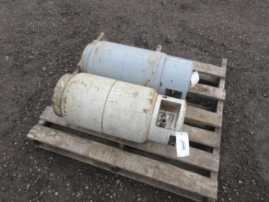 (2) 15GAL PROPANE TANKS