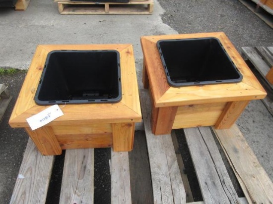 (2) CEDAR SINGLE POT PLANTERS
