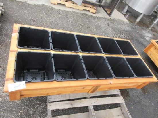 10-POT CEDAR PLANTER