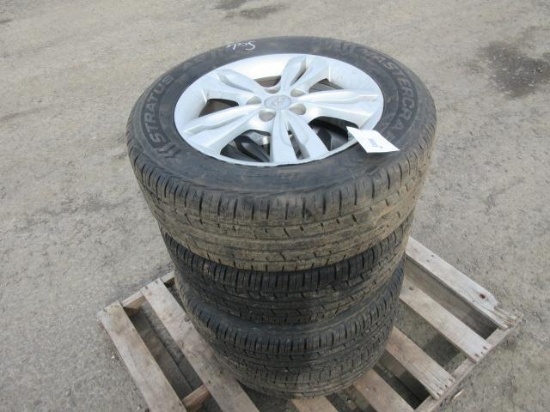 (4) MASTER CRAFT STRATUS AS 225/60R17 TIRES ON HYUNDAI 5 LUG WHEELS