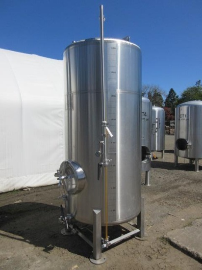 METAL CRAFT FABRICATION APPROX 500GAL STAINLESS STEEL TANK