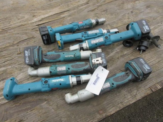 ASSORTED MAKITA RIGHT ANGLE CORDLESS RATCHETS & DRIVERS W/ (5) BATTERIES