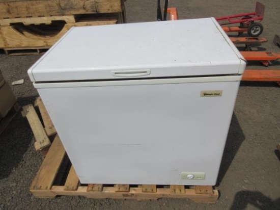MAGIC CHEF CHEST FREEZER
