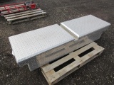 DIAMOND PLATED FULL SIZED TRUCK TOOL BOX W/ KEY