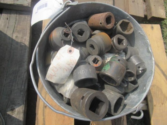 BUCKET OF ASSORTED 3/4'' & 1'' DRIVE SOCKETS
