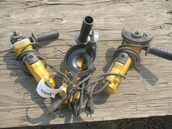 (3) DEWALT DWE402 4 1/2'' ANGLE GRINDERS