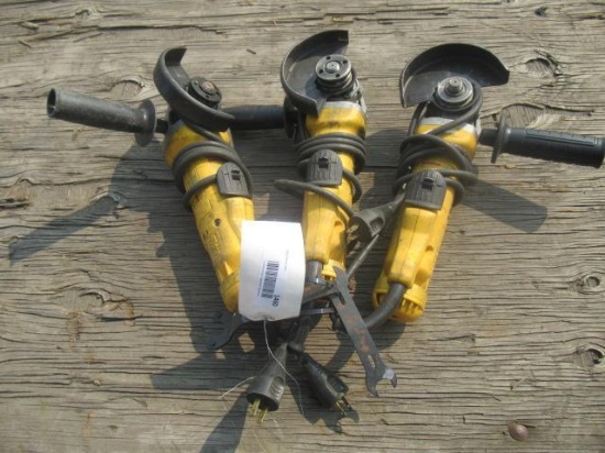 (3) DEWALT DWE402 4 1/2'' ANGLE GRINDERS