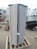 RUBBERMAID CABINET