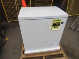 RCA RFRF452-6COM 10 CU FT CHEST FREEZER