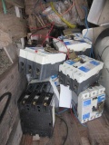(7) WATER PRESSURE GAUGES, METEK 155/230V SINGLE PHASE ELECTRIC MOTOR, & DAYTON 200-230/400V 3 PHASE