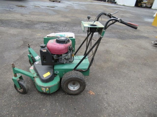 BILLY GOAT 33'' TRIPLE BLADE MOWER & BAGGER