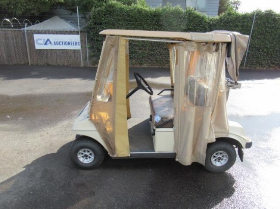 CLUB CAR GOLF CART