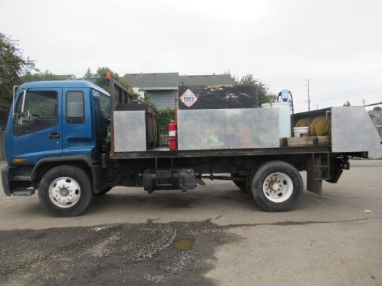 2001 ISUZU COE LUBE TRUCK