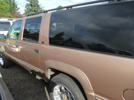 1995 GMC SUBURBAN 1500 4X4 LT