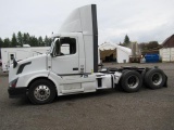 2014 VOLVO VNL DAY CAB
