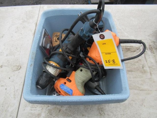 CHICAGO VARIABLE SPEED MUTLI-FUNCTION TOOL W/ ASSORTED HEADS, CHICAGO CORDED 3/8 CLOSE QUARTER