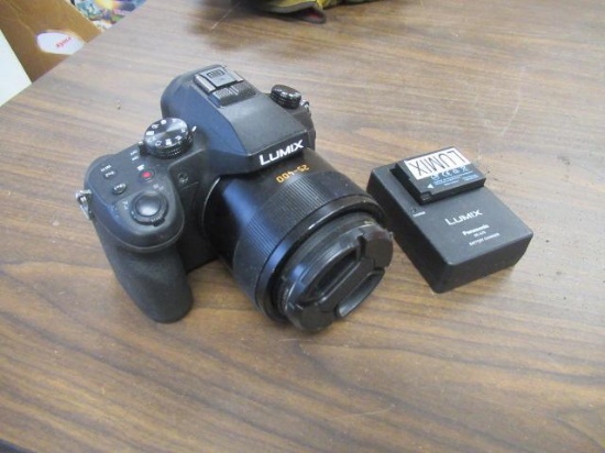 PANASONIC DMC-FZ1000 DIGITAL CAMERA W/ CHARGER