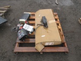 TOYOTA CENTER GRILL, CASCADE AUDIO POWER CONVERTER, XANTREX POWER CONVERTER, & WHELEN CENTER COM