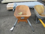TRUE TEMPER WHEELBARROW