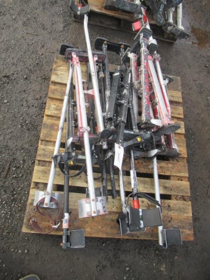 ASSORTED DRYWALL OR PAINTING STILTS