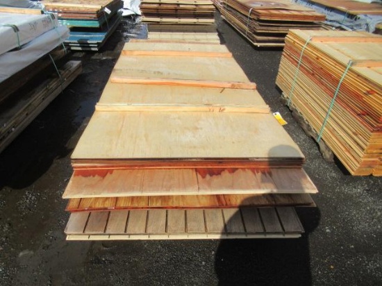 APPROX (28) PIECES OF ASSORTED 4' WIDE PLYWOOD & SIDING