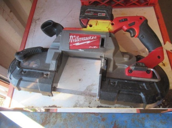 MILWAUKEE 18V DEEP CUT BANDSAW